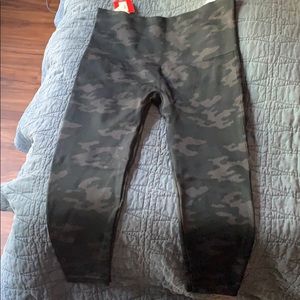 Spank look at me now seamless crop legging